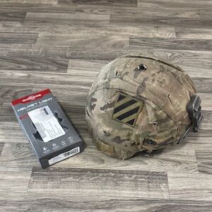 Gentex Corporation Advanced Combat Helmet sz L and SureFire helmet light